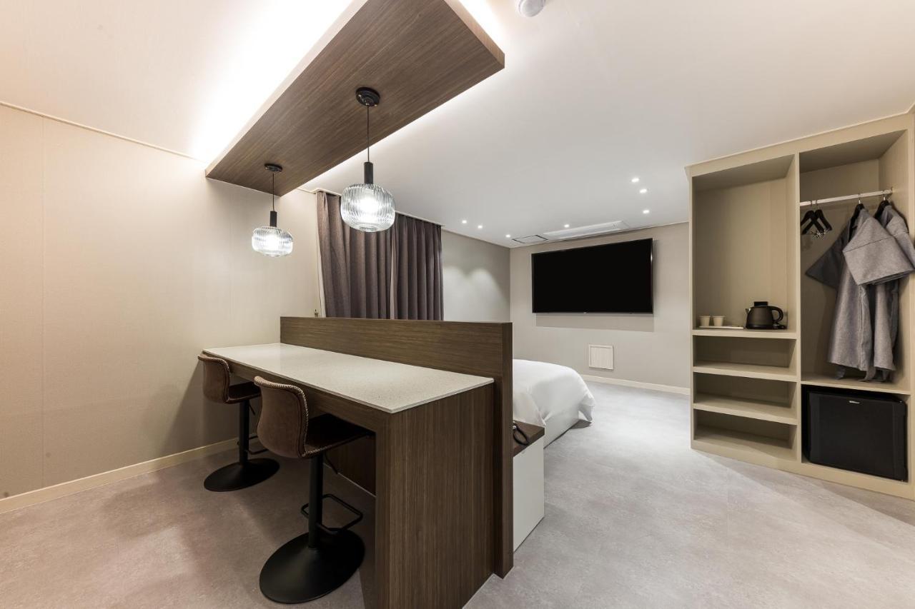 צ'אונן Hotel Lium מראה חיצוני תמונה