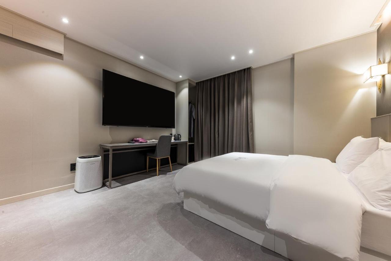 צ'אונן Hotel Lium מראה חיצוני תמונה