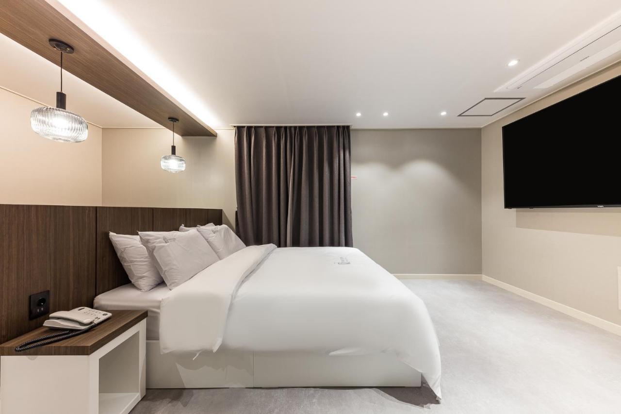 צ'אונן Hotel Lium מראה חיצוני תמונה